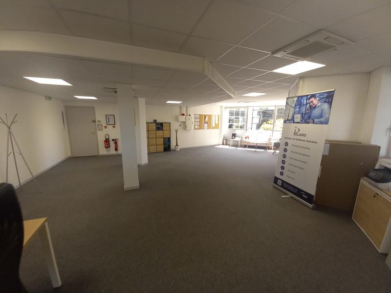 Bureau - 220 m²