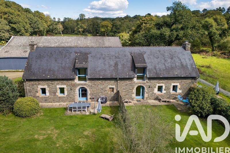 Maison - 486 m² - 17 pièces