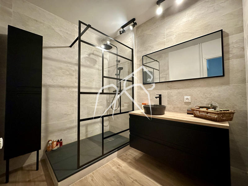 Appartement - 90 m² - 4 pièces