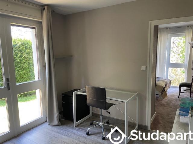 Chambre - 12 m² - 1 pièce