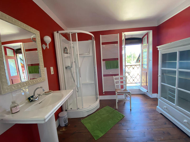 Maison - 260 m² - 9 pièces