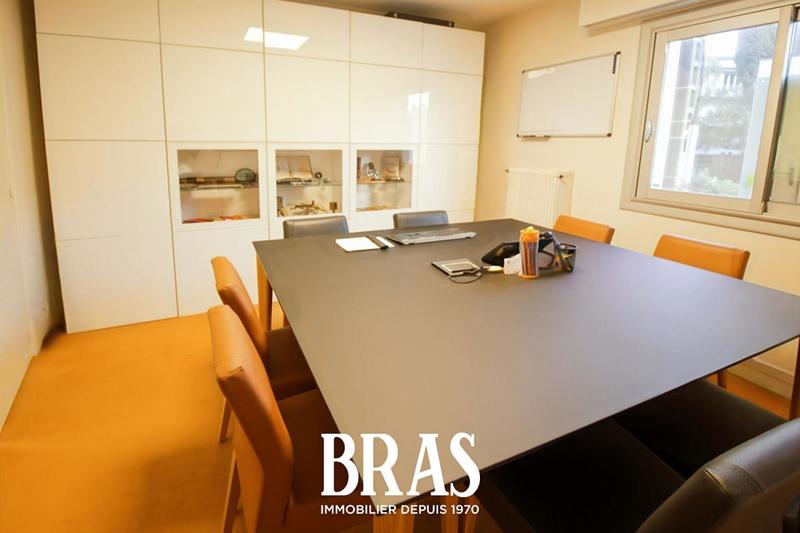 Local commercial - 89 m² - 5 pièces