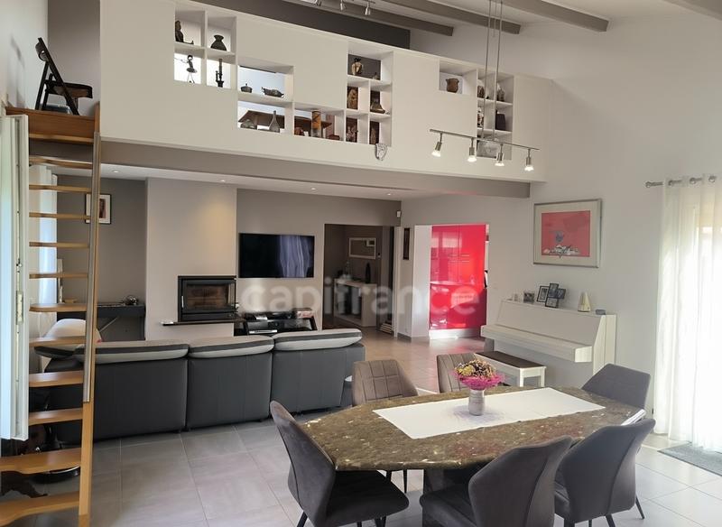 Maison - 176 m² - 5 pièces