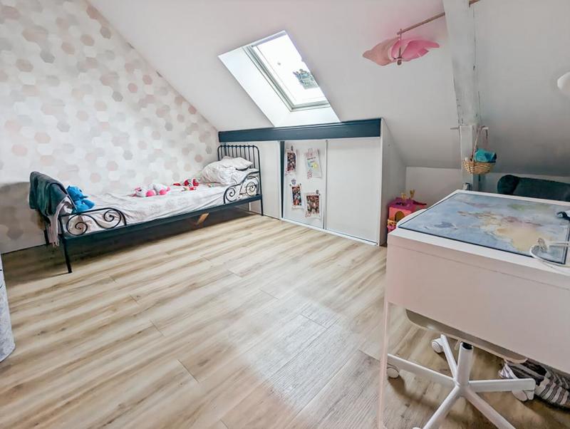 Maison - 144 m² - 9 pièces