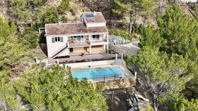 Villa - 153 m² - 7 pièces