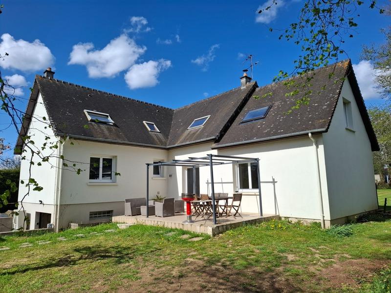 Pavillon - 160 m² - 6 pièces