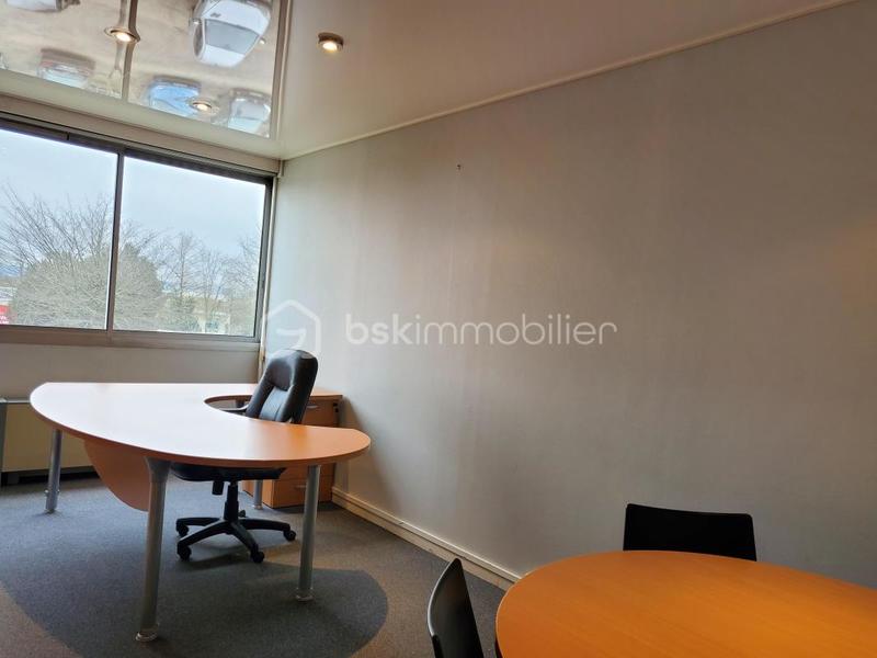 Bureau - 93 m² - 5 pièces