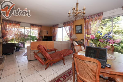 Maison - 207 m² - 5 pièces