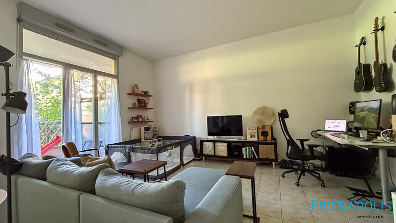 Appartement - 79 m² - 3 pièces