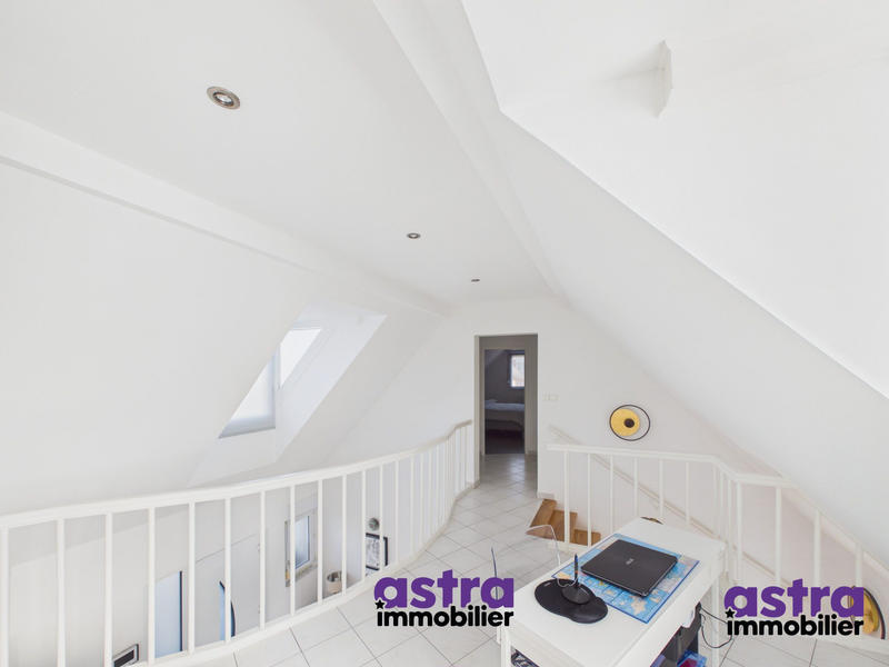 Maison - 137 m² - 5 pièces