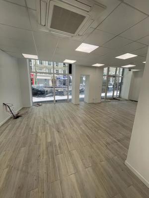 Local commercial - 121 m²