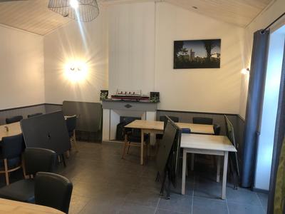 Local commercial - 140 m² - 2 pièces