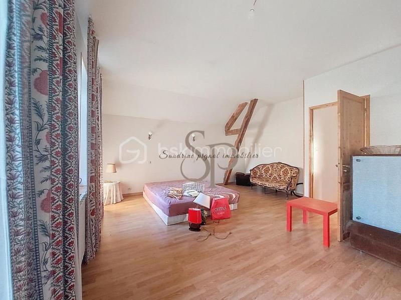 Maison en pierre - 190 m² - 8 pièces