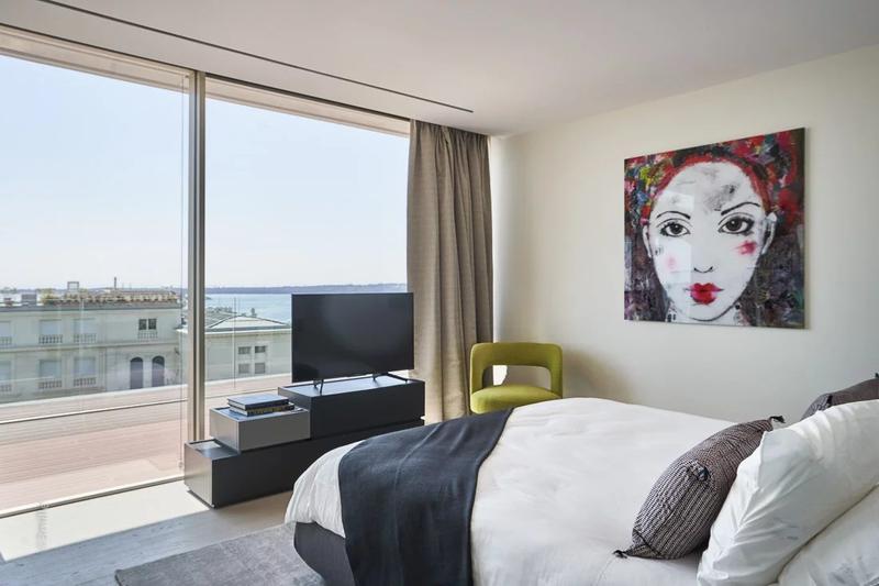 Maison - 480 m² - 7 pièces