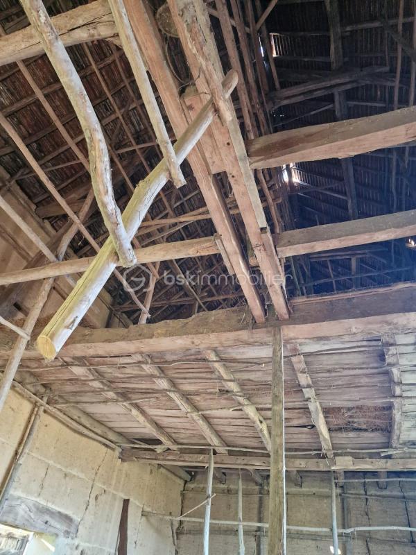 Grange - 214 m² - 1 pièce