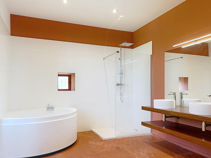 Maison - 207 m² - 8 pièces