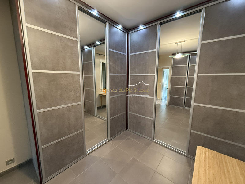 Appartement - 160 m² - 6 pièces