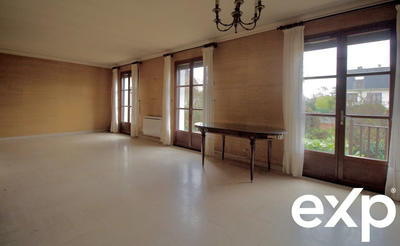 Maison - 163 m² - 8 pièces