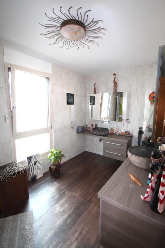 Villa - 184 m² - 6 pièces