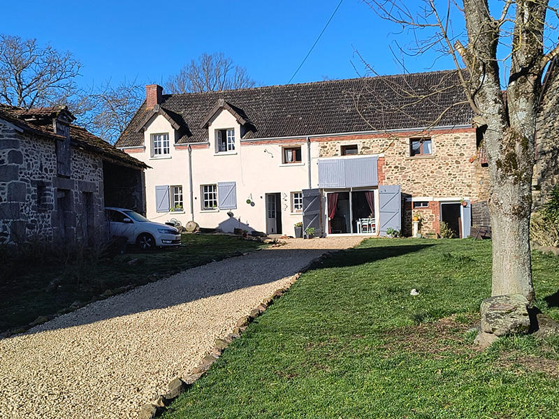 Maison - 203 m² - 8 pièces