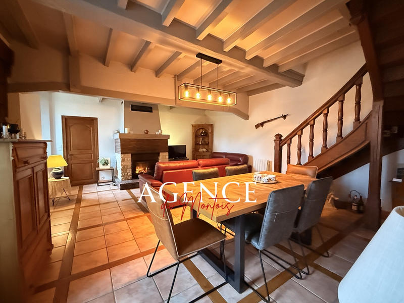 Maison - 205 m² - 5 pièces