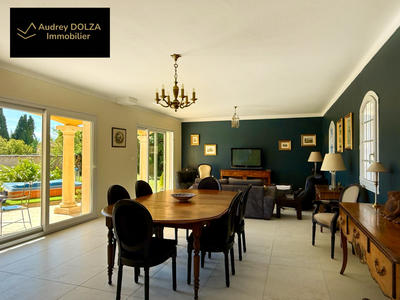 Maison - 186 m² - 8 pièces