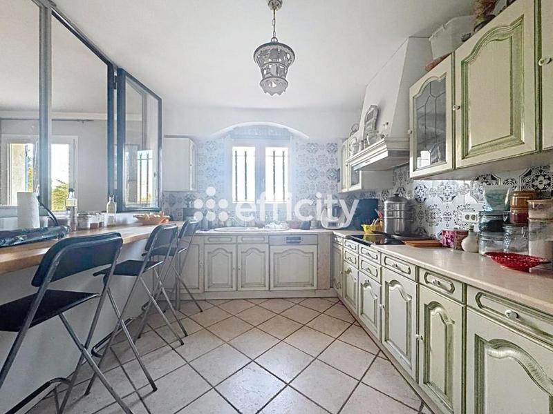 Maison - 145 m² - 5 pièces