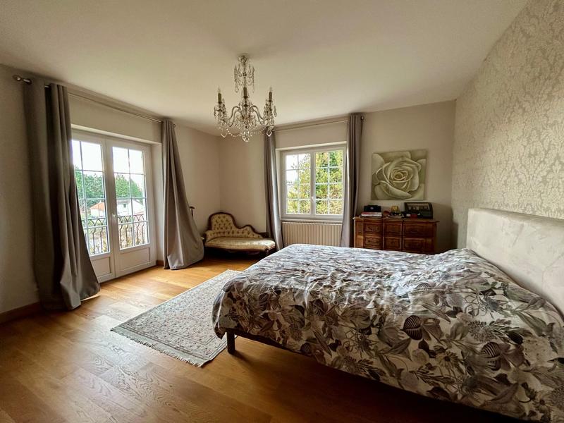 Maison - 197 m² - 6 pièces