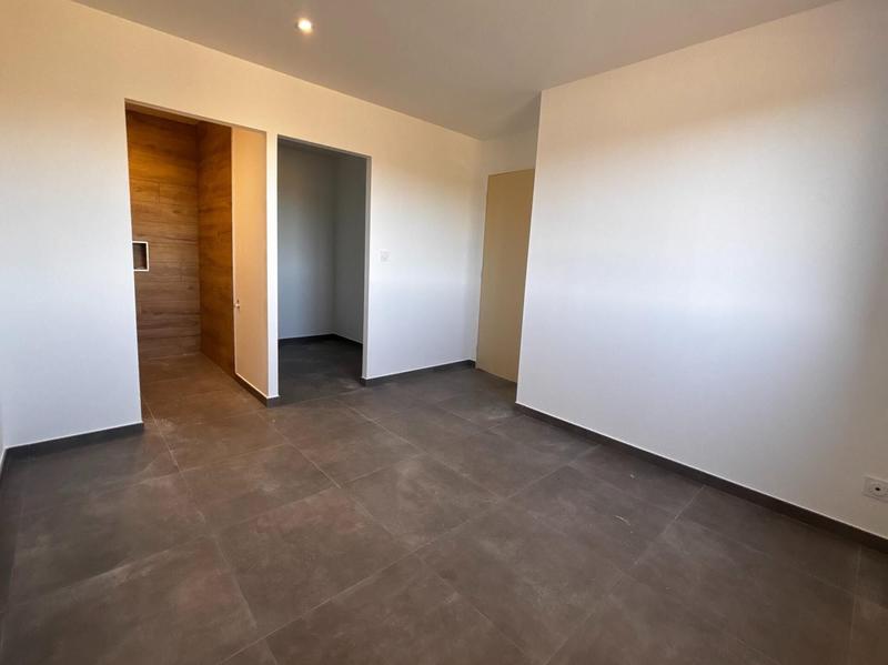 Maison - 93 m² - 5 pièces