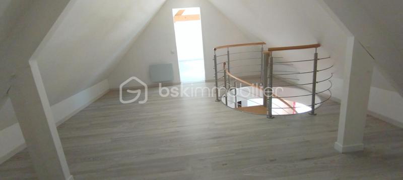 Maison - 210 m² - 8 pièces