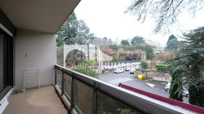 Appartement - 144 m² - 6 pièces