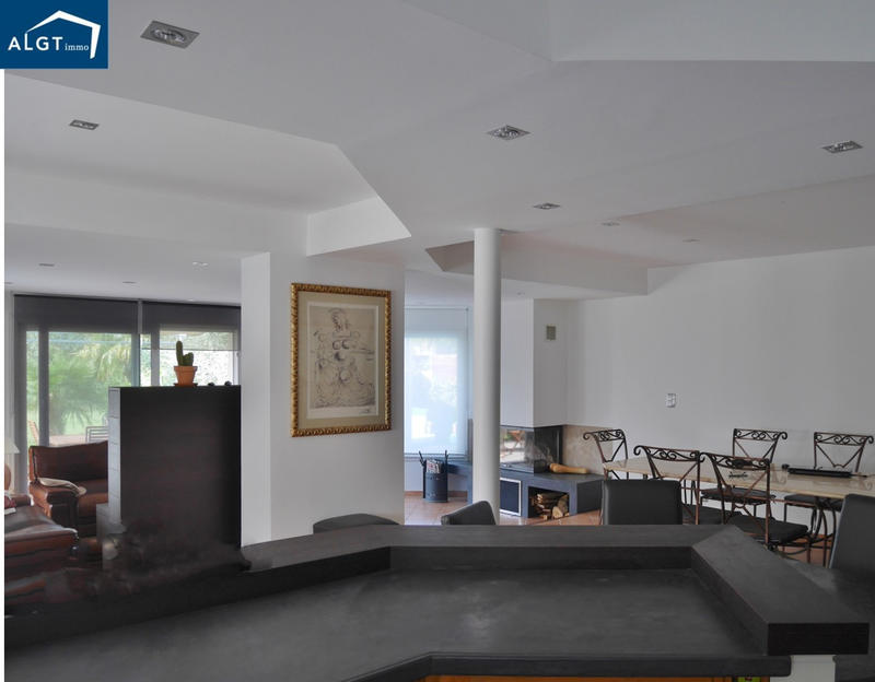 Villa - 210 m² - 6 pièces