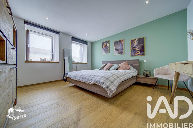 Maison - 250 m² - 7 pièces