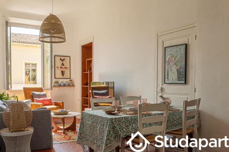 Chambre - 14 m² - 1 pièce