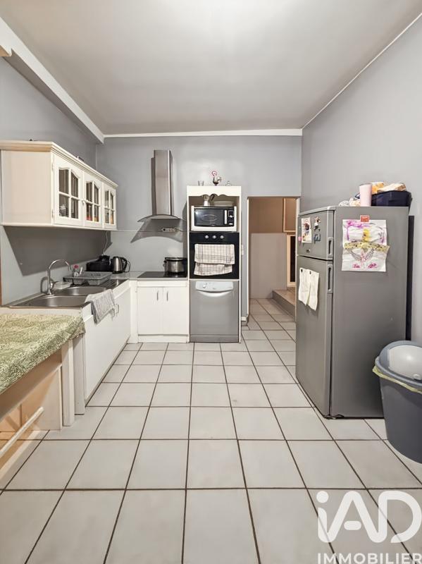 Maison - 229 m² - 11 pièces