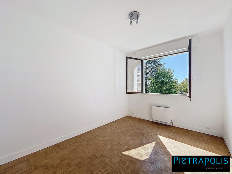 Appartement - 110 m² - 5 pièces