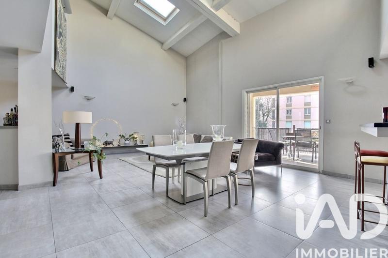 Duplex - 216 m² - 6 pièces