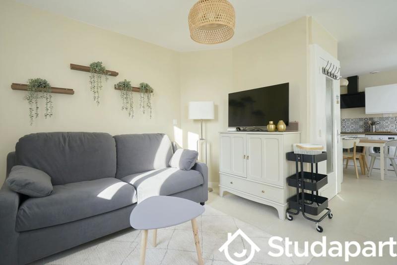 Chambre - 13 m² - 1 pièce