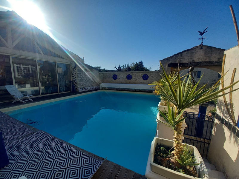 Maison - 349 m² - 10 pièces