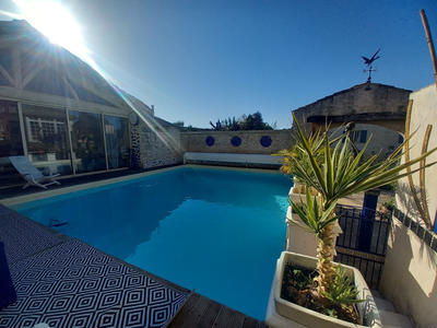 Maison - 349 m² - 10 pièces