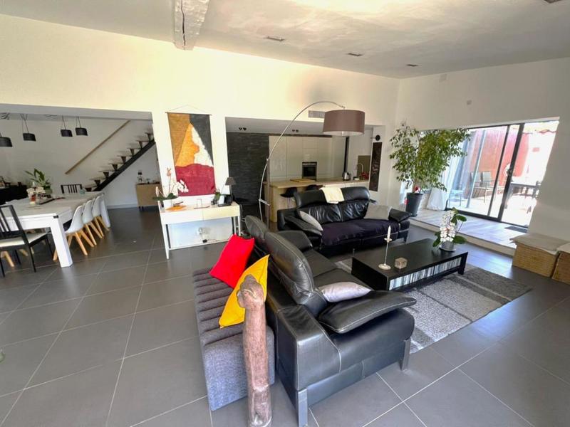 Villa - 180 m² - 6 pièces