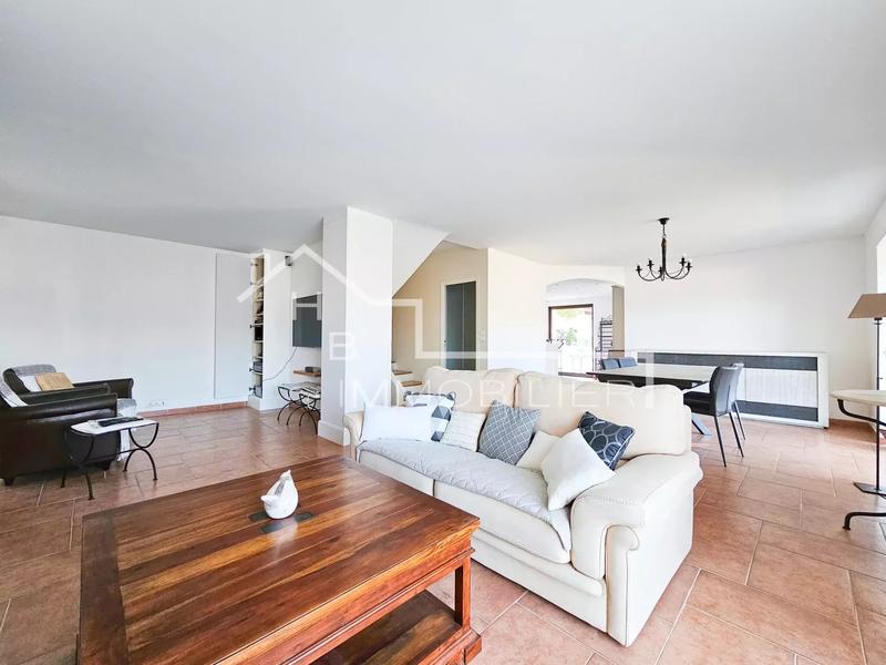 Maison - 155 m² - 4 pièces