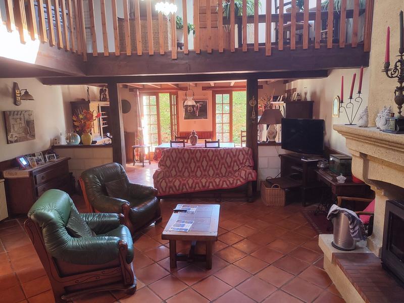 Maison - 181 m² - 6 pièces