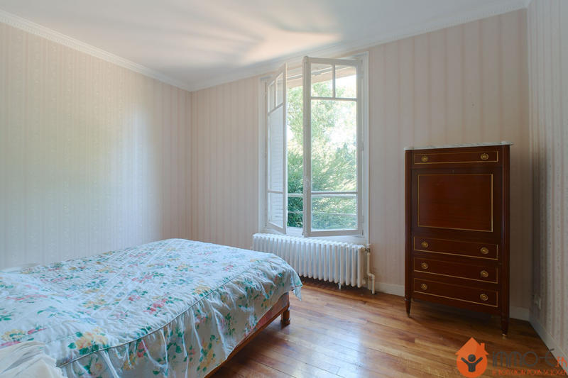 Propriété - 200 m² - 6 pièces