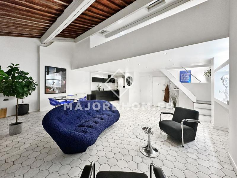 Loft - 72 m² - 2 pièces