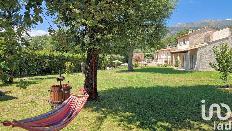 Maison - 217 m² - 7 pièces