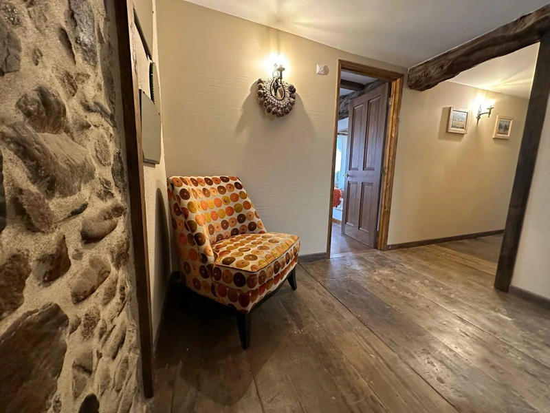 Maison - 239 m² - 8 pièces