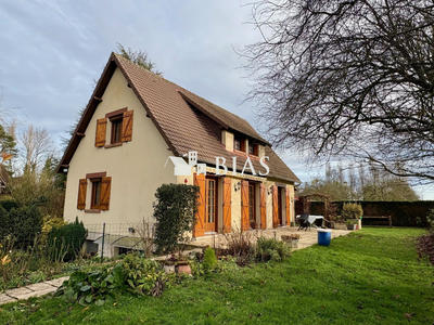 Maison traditionnelle - 103 m² - 4 pièces