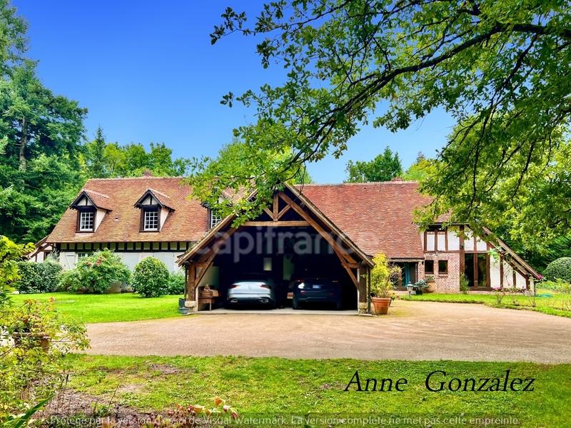 Propriété - 295 m² - 9 pièces