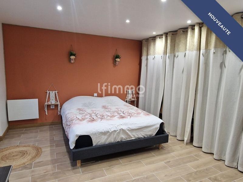 Maison en pierre - 163 m² - 3 pièces